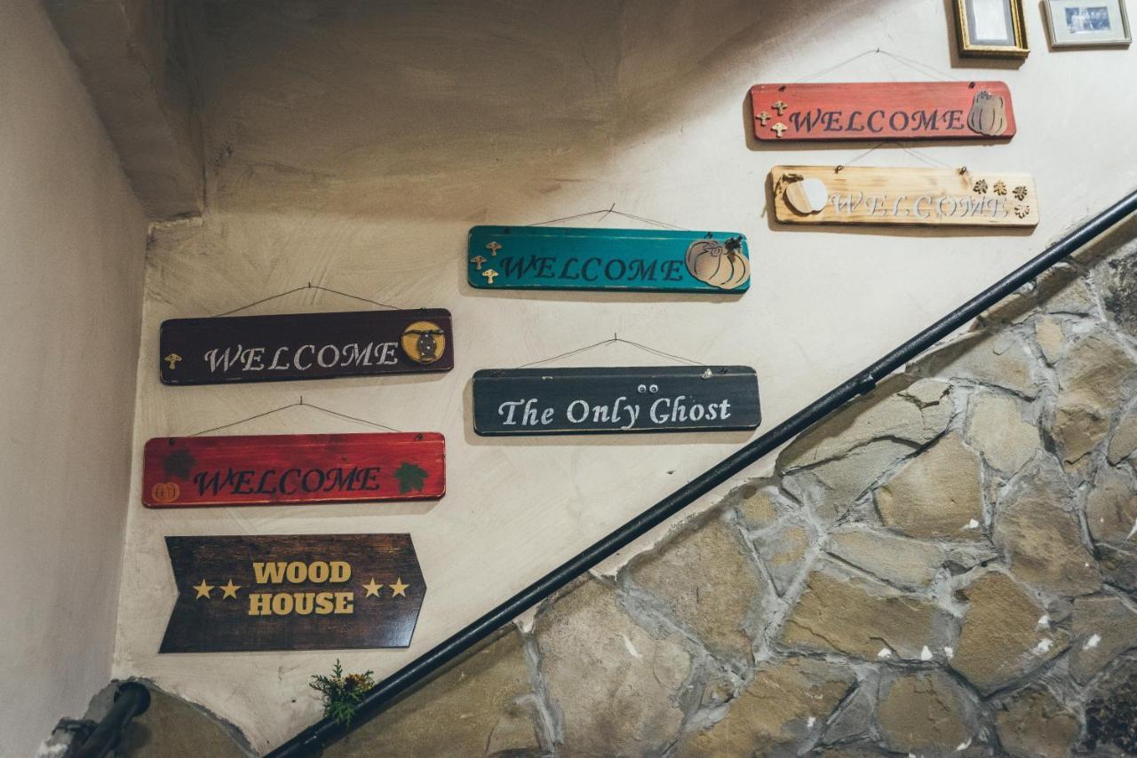 Wood House Republicii Hotel บราชอฟ ภายนอก รูปภาพ