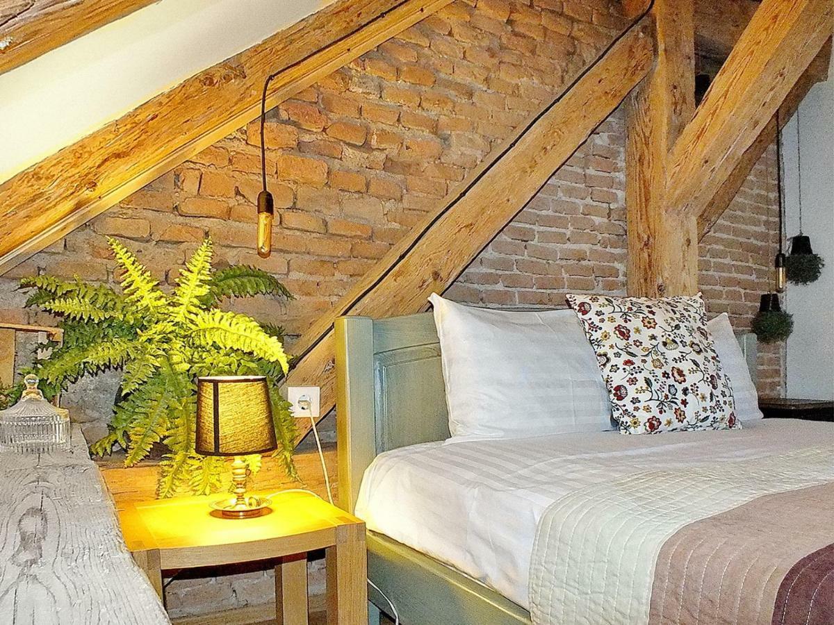 Wood House Republicii Hotel บราชอฟ ภายนอก รูปภาพ