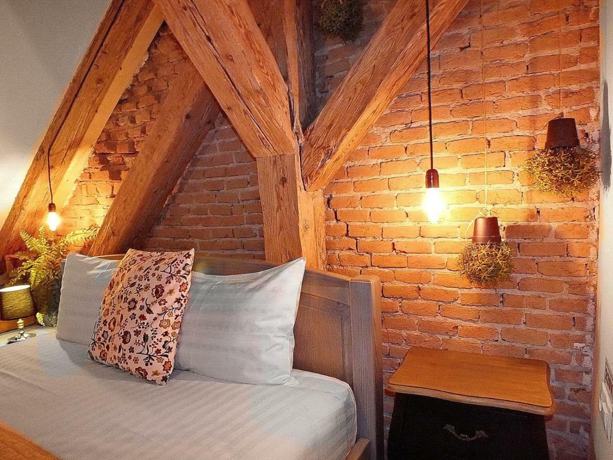 Wood House Republicii Hotel บราชอฟ ภายนอก รูปภาพ